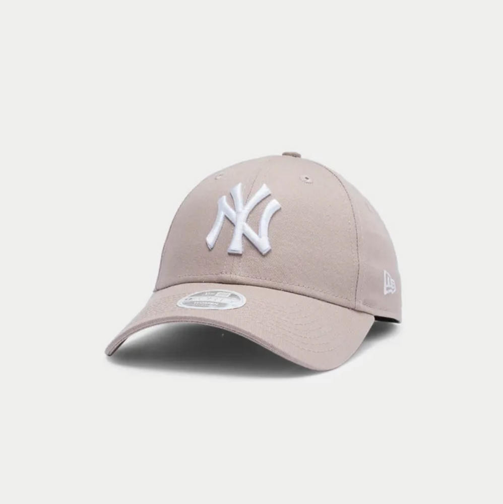 Women's baseball hat